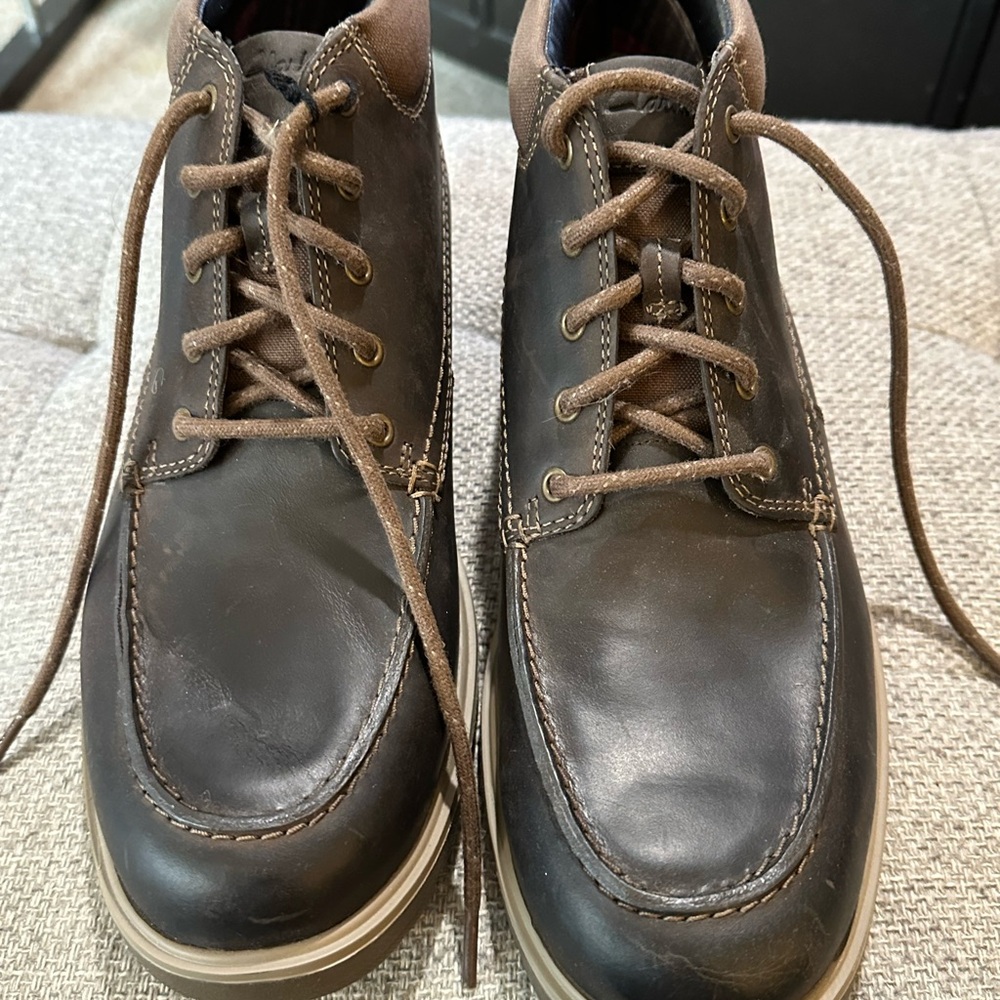 Clarks Brown Leather Lace-Up Shoes
